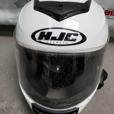 2604	

HJC Helmet
Helmet size: Medium