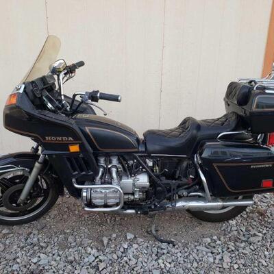 226	
1981 Honda Gold Wing Interstate
VIN: SC0210BA120843
Motor No: SC02E
Plate:  none
Doc Fee:  $70