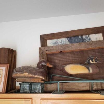 
#4030 â€¢ Wooden Decoy Duck, Wall Art and Hangings, and Crate