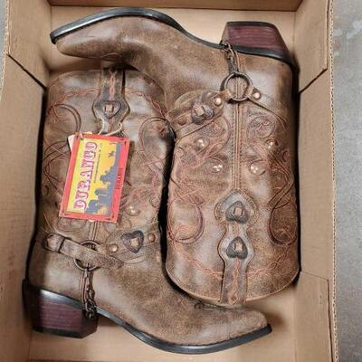 2560	

New Dan Post Durango Womens Boots
Boots are size 7.5/M