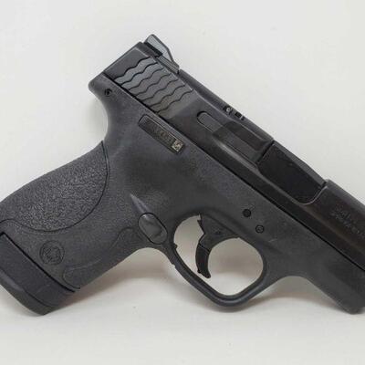 324	
Smith&Wesson M&P 9 Sheild 9mm Semi-Auto Pistol
Barrel Length: 3" Serial Number: JHE6403
2810