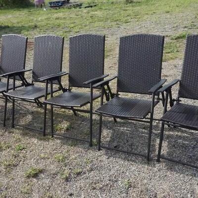 1208	LOT OF 6 OUTDOOR PATIO FOLDING CHAIRS W/WOVEN SEATS
