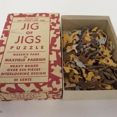 1149	JIG OF JIGS HEAVY BOARD JIG SAW PUZZLE, QUEENS PAGE BY MAXFIELD PARISH, NUMBER OF PIECES UNCERTAIN
