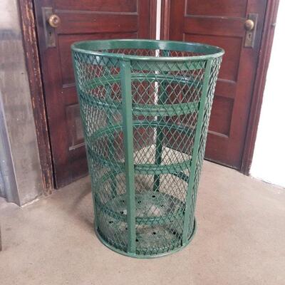 Vintage park all metal trashcan. 33" tall x 33" width at the top & 19 1/2" width at the bottom