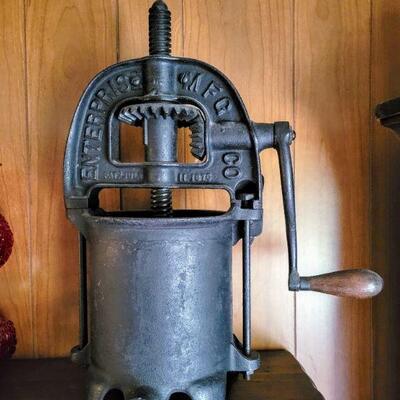 Estate sale photo