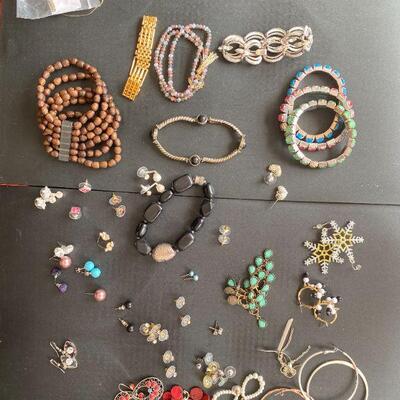 Misc Jewelry - Earrings / Bracelets