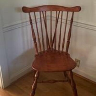 WCT022 - VINTAGE COLONIAL STYLE CHAIR