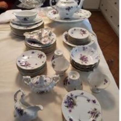 WCT004 - SPRING VIOLETS HAND PAINTED CHINA