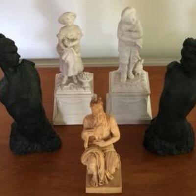 WCT072-COLLECTIBLE BUSTS AND FIGURINES