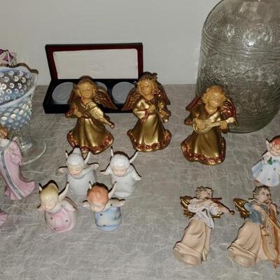 Assorted angel figurines, collectible glassware
