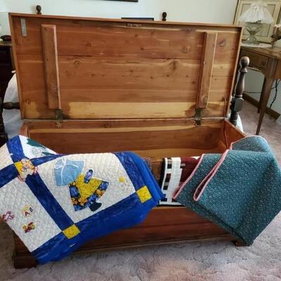 Blanket chest, quilts