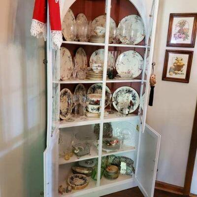 Corner cabinet, fine china, crystal
