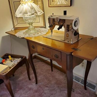 Sewing machine cabinet, open