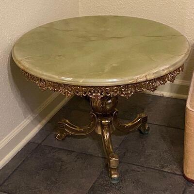 https://www.ebay.com/itm/114790716179	TM9388 Vintage Poured Onyx & Brass Accent Table	3 Day Auction
