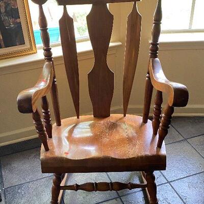 https://www.ebay.com/itm/124706986815	TM9339 Vintage Oak Rocking Chair - 	3 Day Auction
