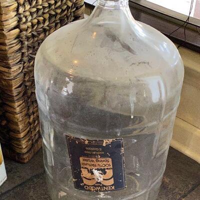 https://www.ebay.com/itm/114790702300	TM9358 Kentwood Water 5 Gallon Glass Bottle 	3 Day Auction

