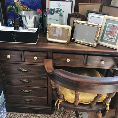 desk $95
40 X 18 X 30"
swivel chair $35