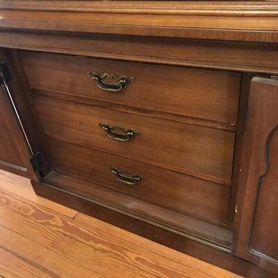 Thomasville china cupboard $295
66 1/2 X 18 X 79"