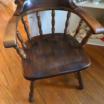 captain's chair $35
2 available