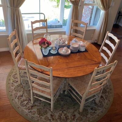 This item is located in WOODLANDHILLS make an appointment and only the table and chair is available. 