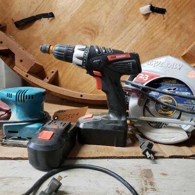 7509	

Makita Sander, DrillMaster Drill, And SkilSaw Saw
Surrounding Items Not Included!!