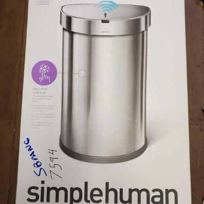 7594	

Simple Human Trash Bin
Simple Human Trash Bin