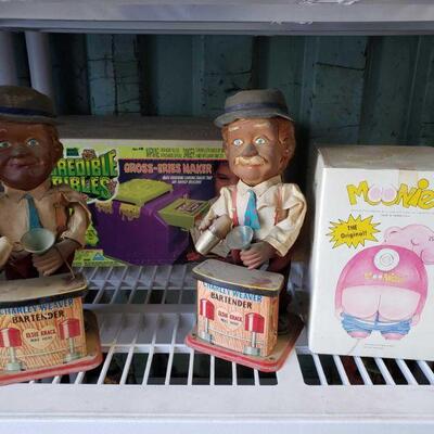 3048	

Vintage Toys