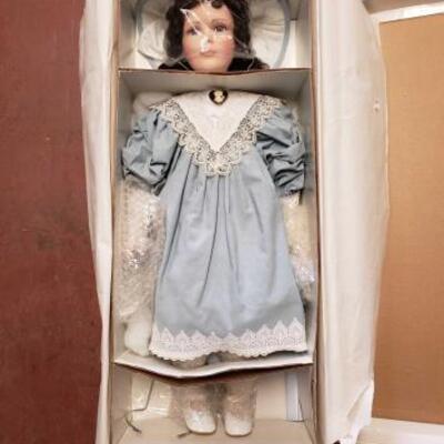 6156	

William Tung Collection Porcelain Doll
William Tung Collection Porcelain Doll 