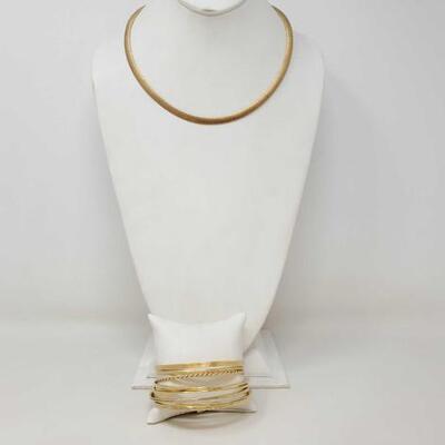 







#680 â€¢ 8 Sterling Silver Hoop Bracelets And Sterling Silver Necklace
