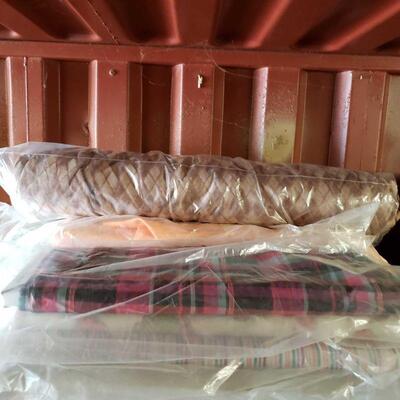 6106	

9 Rolls Of Fabrics
9 Rolls Of Fabrics