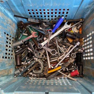2106	

Tools
Proto. Craftsman. Diamond. Pittsburgh. S-K. Wrenches. Screwdrivers. Sockets. Rachets. Allen Wrenches.