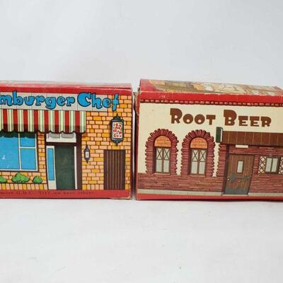 3016	
Vintage Hamburger Chef Toy And Root Beer Toy
Vintage Hamburger Chef And Root Beer Toys