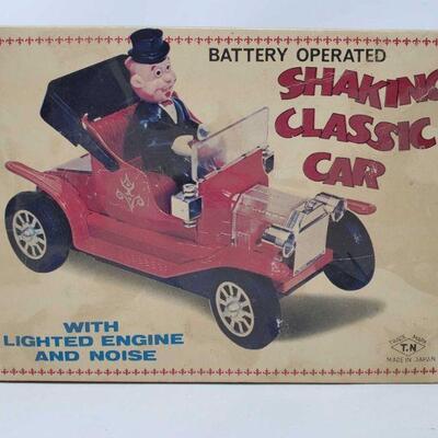 3034	
Vintage Battery Operated Shaking Classic Car Toy
Vintage Battery Operated Shaking Classic Car Toy