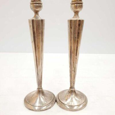 902	

2 Sterling Silver Candle Holders
2 Sterling Silver Candle Holders