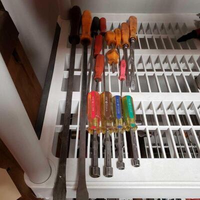 2230	

Snap-on Screwdrivers. MAC Screwdrivers. Matco Nut Drivers.
Snap-on 24" Prybar & MAC 24" Prybar
