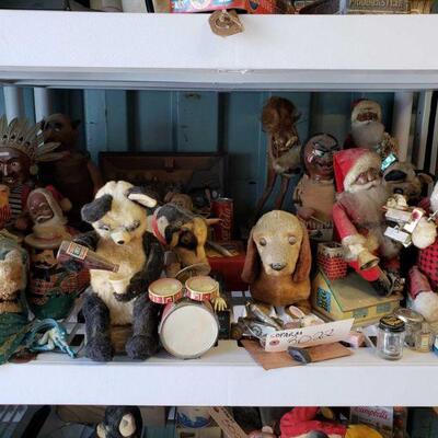 3044	

Vintage Toys. Figurines. Tax Tokens. Black Santas
