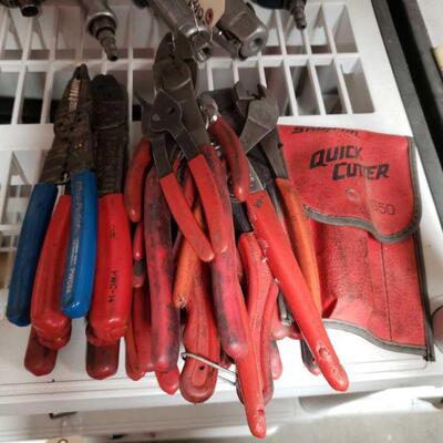 2236	

Snap-on Quick Cutter. Snap-on Pliers
Blue Point Multi Cutter. Blue Point Snap Ring Pliers. Blue Point Wire Strippers.