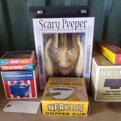 3062	

Vintage Games & Novelties