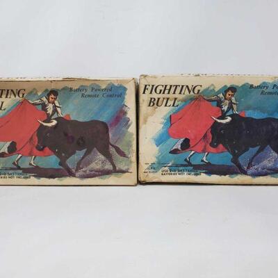 3026	
2 Vintage Battery Operated Fighting Bull Toys In Orginal Box
2 Vintage Battery Operated Fighting Bull Toys In Orginal Box