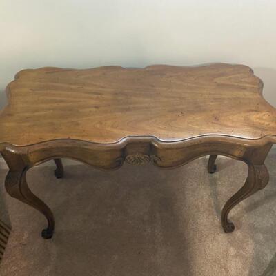 Drexel Heritage Queen Anne Accent Table - 38" Long x 18" Wide x 27" Tall - $120
