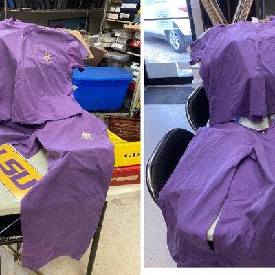 https://www.ebay.com/itm/114793423650	TM9400 Lot of LSU: 2 Set of Scrubs and a Flannel Bottom		Auction
