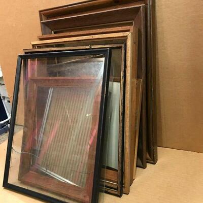 https://www.ebay.com/itm/114794726428	CC7002 Lot of 10 Assorted Picture Frames USHIP Or local Pickup
