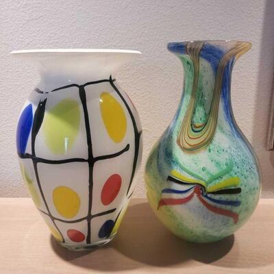 3032	

2 Multicolor Glass Vases
Measures approx 11" & 12