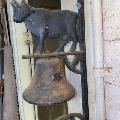 bell with cow