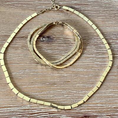 14 K Gold 3 strand box link bracelet
Matching single strand 14K Gold necklace .