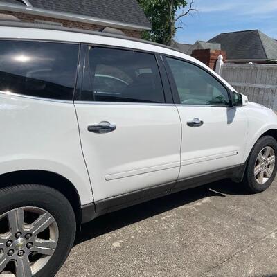 2010 Chevrolet Traverse 
Silent bid 
Reserve applied 
Half of accepted bid Must be paid on day of sale. Silent bids taken in person only...