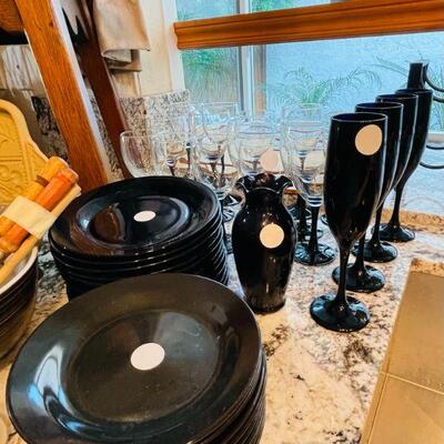 Black glass dishware