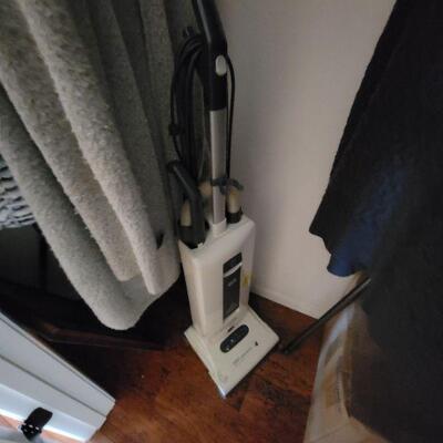 Vacuum cleaner