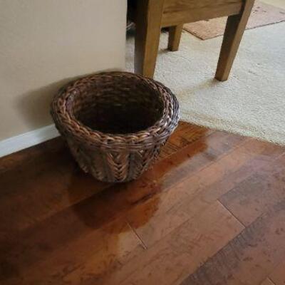 Wood basket