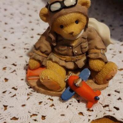 Pilot teddy bear figurine
